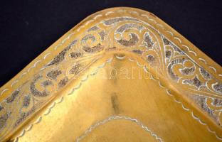 Gazdagon díszített indiai réz tálca, 45×33 cm