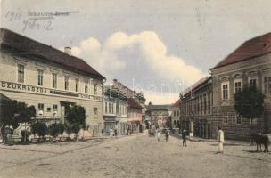 Szászváros, Broos, Orastie; utcakép, Eisenburger kávéház és cukrászda, Oprean Szilveszter üzlete. Weisz Dezső kiadása / café, confectionery, shops, street view