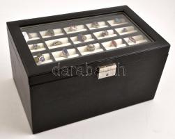 100 db-os ezüst ( Ag.) gyűrű gyűjtemény, különféle ásványokkal és szintetikus kövekkel, több jelzett...