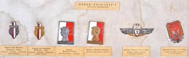 Lengyelország ~1960-1970. Sapkajelvények két bemutató lapon, nagyalakú bordó, csatos tartóban. A szá...