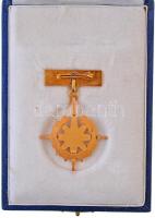 ~1980. "A Békéért" zománcozott fém kitüntetés eredeti tokban miniatűrrel T:2