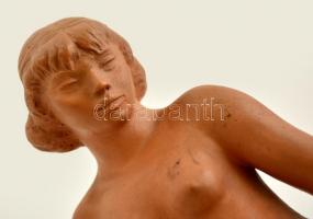 Gondos József (1909-1987): Fekvő akt. Terrakotta, jelzett, h:27 cm