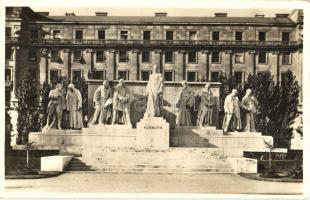 Budapest V. Kossuth szobor