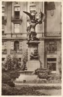 Budapest I. Honvéd szobor a Dísz téren