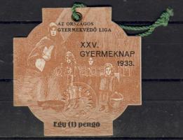 1933. Országos Gyermekvédő Liga papírjelvény / Kinderhilfe Papier-Abzeichen