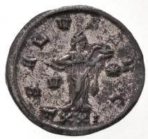 Római Birodalom / Ticinum / Probus 276-282. Ag Antoninianus (4,06g) T:2
Roman Empire / Ticinum / Pr...