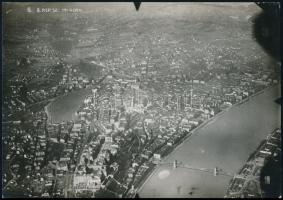 cca 1930 Budapest az I. II. XII. kerület légi felvételről, és a Budai Vár épületei. 12x16 cm