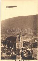 1929 Brassó, Kronstadt, Brasov; Zeppelin a város felett / Zeppelin above the town, Adler Oscar photo