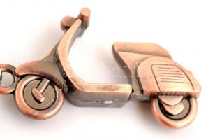 Robogós fém kulcstartó