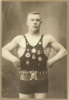 1988 Maailmanmestari Ivar Böhling, Suomen Urheilumuseon valokuva-arkisto / Ivar Böhling Finnish wrestler. Wrestled for nine hours against the Swedish wrestler Anders Ahlgren, before it was declared a draw. They both were given second place and no gold medal was awarded