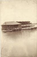 Vízimalom a Tiszán / Floating water mill in the Tisza River, photo (EK)