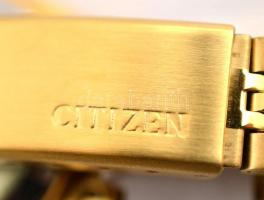 Citizen aranyszínű női karóra, működik, saját dobozában