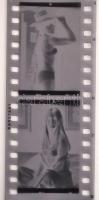 cca 1970-1980 14 db pornó felvétel negatívja (24x36 mm), tekercsben, fém tokban