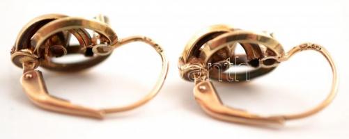 Arany (14 K) fülbevaló, csiszolt cirkonnal, jelzett, h:1,5 cm