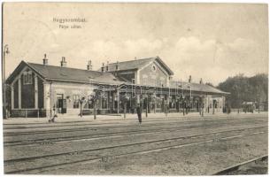 Nagyszombat, Trnava, Tyrnau; Vasútállomás / railway station / Bahnhof