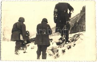 3 db RÉGI katonai fotólap 1917-ből, 1940-ből és 1942-ből / 3 military photo postcards from 1917, 1940 and 1942