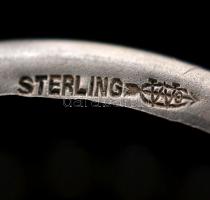 Ezüst (Ag.) áttört szélű váza üveg betéttel, jelzett, hibátlan, nettó: 38 g, m:8 cm