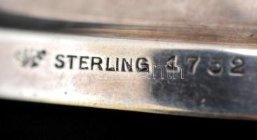 Ezüst (Ag.) áttört szélű váza, üveg betéttel, jelzett, hibátlan, nettó: 96 g, m:12 cm