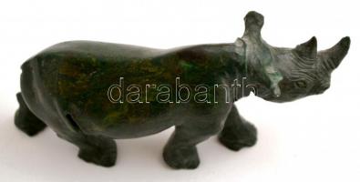Faragott kő orrszarvú, m:7 cm, h:11 cm
