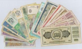 21db-os vegyes külföldi bankjegy tétel, közte Csehszlovákia, Jugoszlávia, Lengyelország, Svédország ...