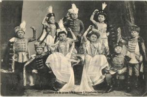 Souvenir de la premiere troupe Liliputiens hongrois / circus attraction with Hungarian Lilliputian people (EK)