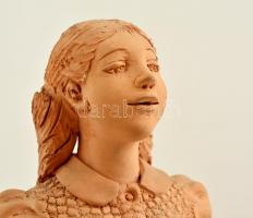 Illár Erzsébet (1940- ): Lány virágkosárral. Égetett agyag, jelzett, jó állapotban, m:32 cm