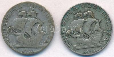 Portugália 1944. 2 1/2Esc Ag (2x) T:2-3 patina 
Portugal 1944. 2 1/2 Escudos Ag (2x) C:XF-F patina
...