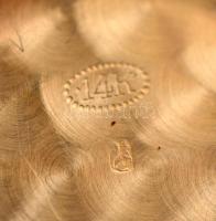 14 K arany zsebóra madarakat éps puttót ábrázoló zománc díszítéssel, hibátlan számlappal, dupla aran...