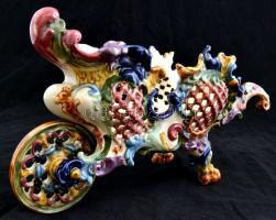 cca 1890 Fischer Ignácz Budapest talicska formájú virágtartó áttört széllel, kézzel festett, jelzett...