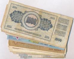 28db-os vegyes külföldi bankjegy tétel, benne Olaszország, Kuba, Csehszlovákia, Fehéroroszország, Uk...