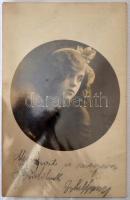 81 db régi magyar városképes lap és motívumlap vegyesen (művészlapok, virágok, folklór, stb.) albumb...