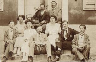 ~1909 Ókígyós, Szabadkígyós; családi csoportkép, photo (EK)
