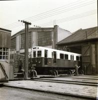 cca 1965 Metrókocsik a GANZ gyár udvarán, 5 db vintage negatív Kotnyek Antal (1921-1990) fotóriporte...