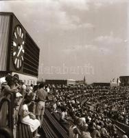 1953. augusztus 20. Kotnyek Antal (1921-1990) fotóriporter felvételei a Népstadion megnyitójáról, 13...