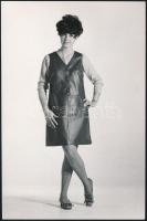 1969 Divatfotók bőrruházatról, 3 db vintage fotó, a Tannimpex export termékek fotóalbumából, 17,5x12...