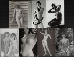 cca 1972 Levlap méretű aktfotók, 13 db szolidan erotikus vintage fotó, 9x14 cm / 13 erotic photos, 9x14 cm