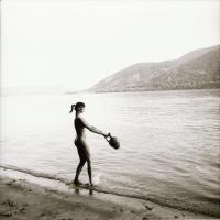 cca 1978 Különféle helyszíneken készült, szolidan erotikus felvételek, 13 db vintage negatív, 6x6 cm...