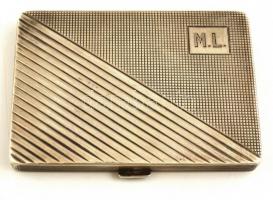 Ezüst(Ag) cigarettatárca, gravírozott monogrammal, jelzett, belül felirattal, 11x8 cm, nettó: 162 g