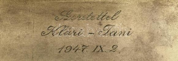 Ezüst(Ag) cigarettatárca, gravírozott monogrammal, jelzett, belül felirattal, 11x8 cm, nettó: 162 g