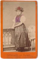 cca 1869 Svájci népviselet, kézzel színezett, vizitkártya méretű fénykép, feliratozva, 10x6,5 cm