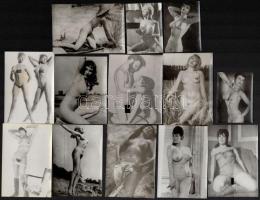 cca 1960 Trafikokban árusított, szolidan erotikus fényképek, Fekete György (1904-1990) budapesti fényképész hagyatékából 13 db kép, 5x6,5 cm / 13 erotic photos