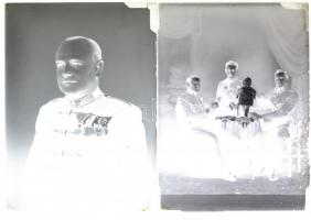 cca 1928 Eger, 13 db vintage üveglemez negatív katonákról, a Foto-GRÁF műterem hagyatékából, 12x16 cm  