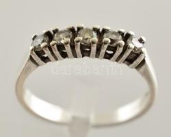 Ezüst(Ag) ötköves gyűrű, jelzett, méret: 52, bruttó: 2,3 g