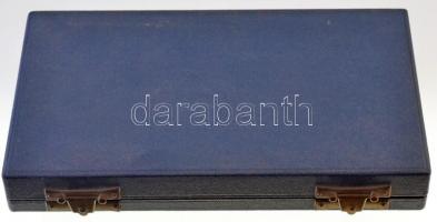 Búza Barna (1910-2010) 1949. "Herceghalmi Kísérleti Gazdaság" Br plakett, eredeti dísztokb...