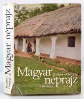 Balassa Iván-Ortutay Gyula: Magyar néprajz. Bp., 1979. Corvina. Egészvászon kötésben, szakadt papír védőborítóval.