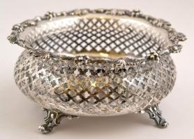 Ezüst(Ag) áttört szőlő mintás talpas kínáló, jelzett, d: 18 cm, nettó: 256 g