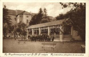 Eger, Az Angolkisasszonyok B. M. V. intézete, az internátus játszótere és verandája