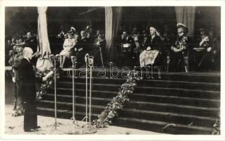 1941 Szabadka, Subotica; Horthy Miklós és Purgly Magdolna a Magyar Kenyér ünnepén a bevonulás után / Horthy and Purgly on the feast of the Hungarian bread after the entry of the Hungarian troops