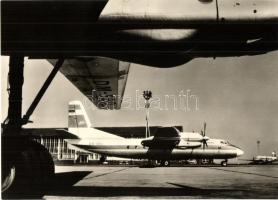 2 db MODERN német repülőtér és repülőgépek / 2 modern German airports and aircrafts