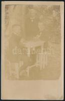 cca 1910 Sakkozó társaság, fotólap / Chess players 9x14 cm